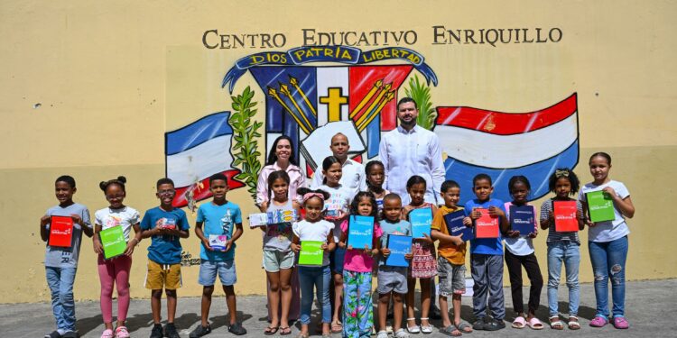 Fundación Refidomsa apoya a más de 7,000 estudiantes con útiles escolares