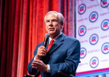 Furia en Texas: gobernador ordena arrestar a congresistas demócratas