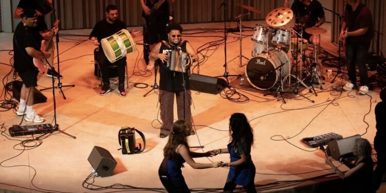 Afro Dominicano prende el verano neoyorquino con su “sancocho musical”