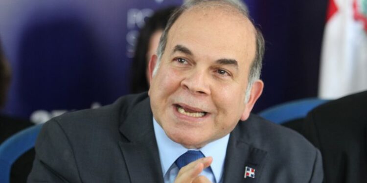 Pelegrín Castillo cuestiona política China hacia RD y el Caribe