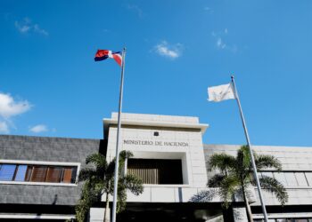 Moody’s sube calificación de RD a Ba2 por solidez económica