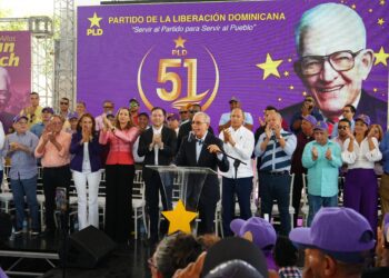 Danilo Medina: “Desmontar la tanda extendida es un crimen social”