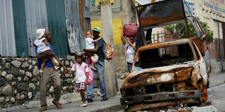 Secuestran a nueve personas en ataque armado a orfanato en Haití