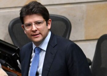 El senador colombiano Miguel Uribe vuelve a entrar en estado crítico por una hemorragia