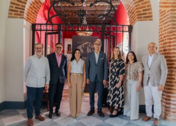 Banco Popular recibe líderes de opinión en el Centro Cultural Taíno Casa del Cordón