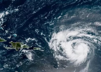 Huracán Erin amenaza con lluvia y vientos fuertes en RD