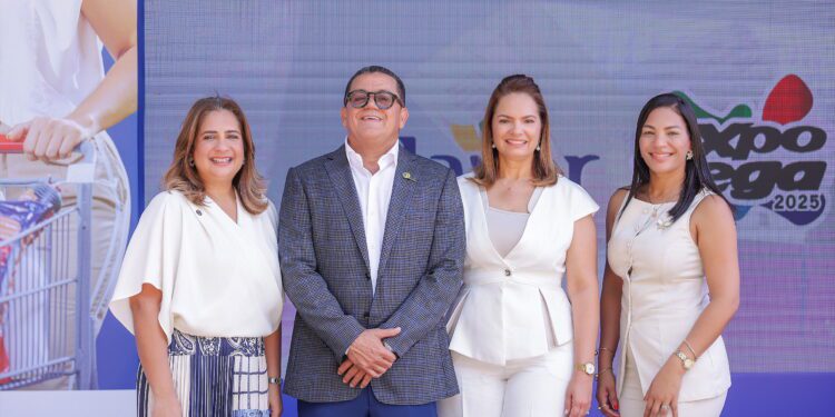 ALAVER fomenta consumo local y educación financiera en La Vega