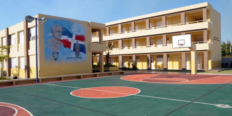 Minerd defiende gestión del gobierno en la Jornada Escolar Extendida