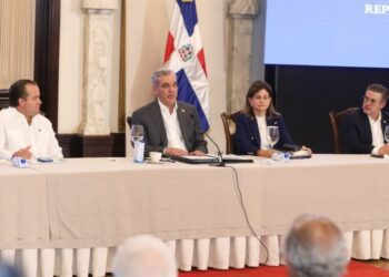 Abinader traza ruta al 2036 con 85 acciones clave para transformar RD