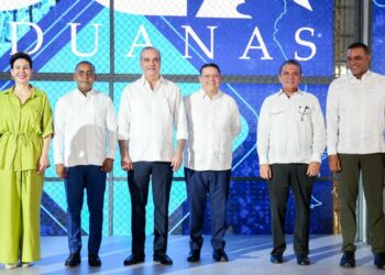 Gobierno inaugura nueva terminal courier en el AILA