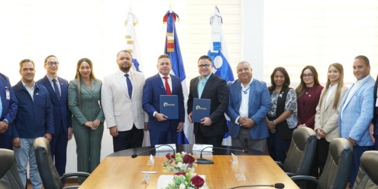 Instituciones acuerdan elevar la competitividad del sector manufacturero