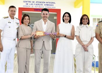 Reconocen a Camilo Then por su apoyo a causas sociales