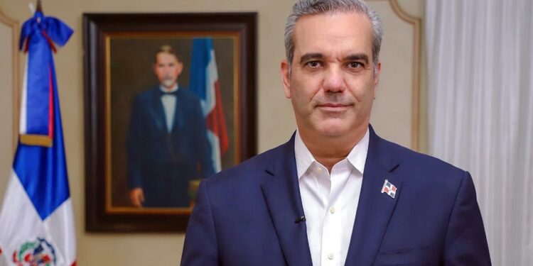 Abinader promulga el nuevo Código Penal: justicia y orden renovados