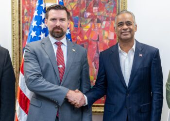 EE.UU. y RD afinan cooperación en seguridad y energía