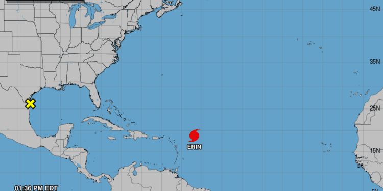 Erin se aleja, pero deja mar embravecido en el Atlántico