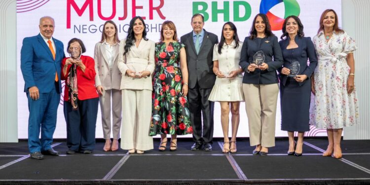 Banco BHD premia a cinco mujeres por su liderazgo empresarial