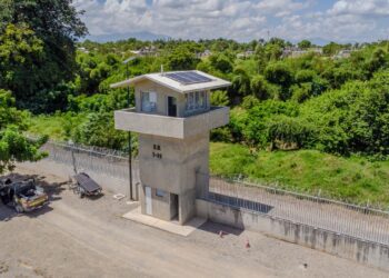 Abinader supervisa verja fronteriza y lanza sistema de videovigilancia