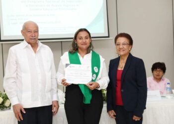 Nuevos docentes cierran su inducción listos para el aula