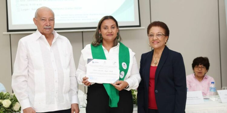 Nuevos docentes cierran su inducción listos para el aula