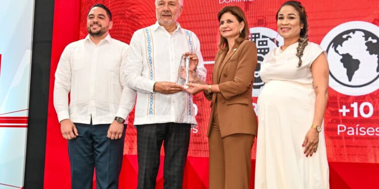 Santiago reúne 103 empresas del acero y la construcción de 11 países