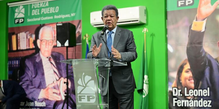 Leonel califica apagón en AILA como un “desprestigio internacional”