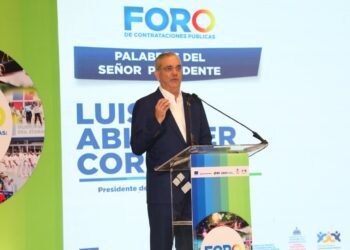 Abinader: “Nueva ley de contrataciones transforma compras del Estado”