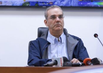 Abinader pide seguir alertas oficiales ante lluvias en el país