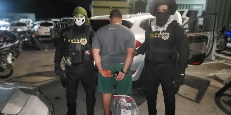 Detienen tres integrantes de red de narcos en Baní