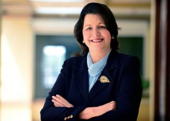 Abinader designa Aura Celeste Fernández, al frente del CNSS