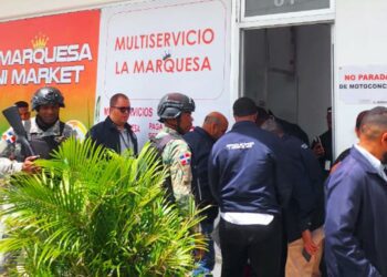 Cierran cuatro negocios con operaciones ilegales en Ciudad Juan Bosch