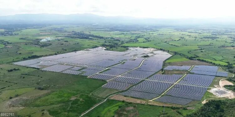 Ecoener pone en marcha dos nuevas plantas fotovoltaicas en RD