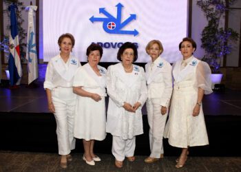 Celebran 52 Aniversario de ADOVOHS