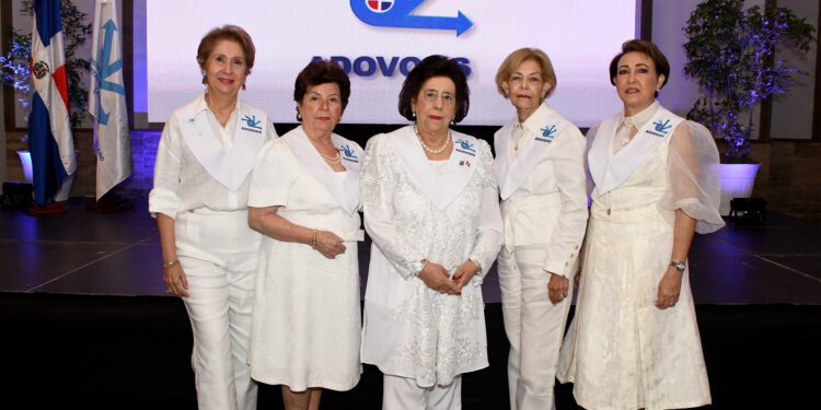 Celebran 52 Aniversario de ADOVOHS