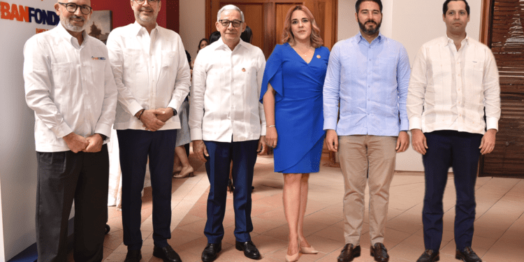 BANFONDESA hace historia con el primer bono sostenible en RD