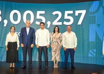 Turismo dominicano rompe récord: 8 millones de visitantes hasta agosto