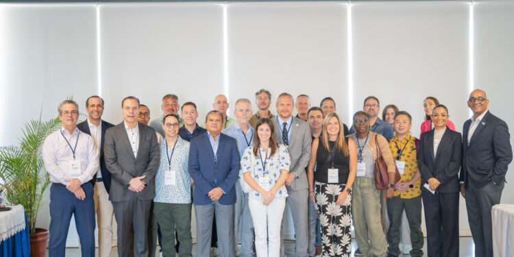 MICM presenta ecosistema industrial dominicano a líderes de AAFA