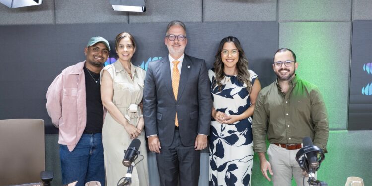 Industriales valoran respuesta oficial ante alza del dólar