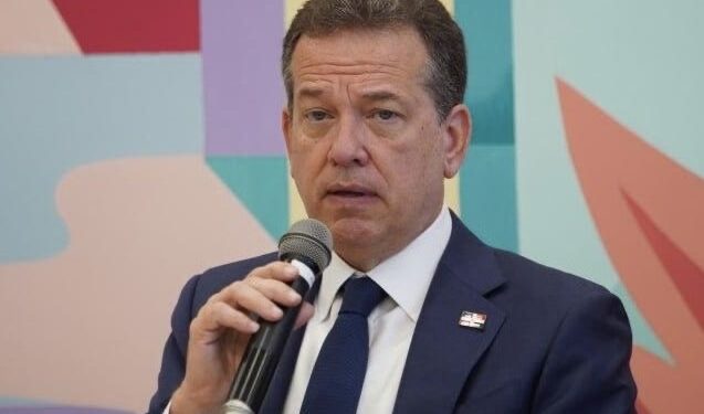 Ito Bisonó presentará la hoja de ruta sobre plásticos en el Foro Económico Mundial.