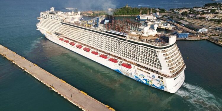 Los cruceros Brilliant Lady y Queen Elizabeth debutarán en Puerto Plata