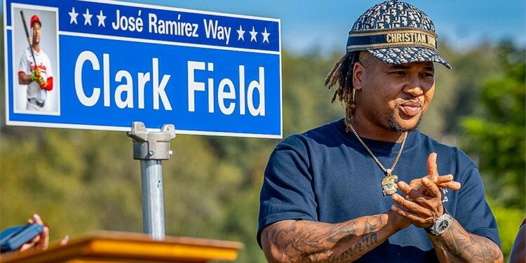 Cleveland honra a José Ramírez con una calle a su nombre