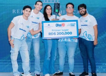 Estudiantes del ITLA dominan Hackathón de Ciudades Inteligentes
