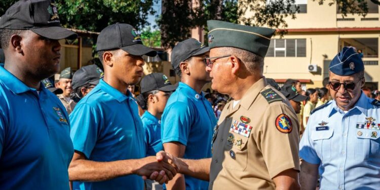 Jóvenes de Capotillo se suman al Servicio Militar Voluntario
