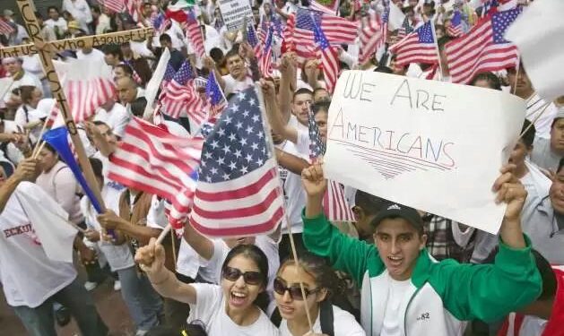 La política antiinmigración de Trump choca con la mayoría en EEUU.