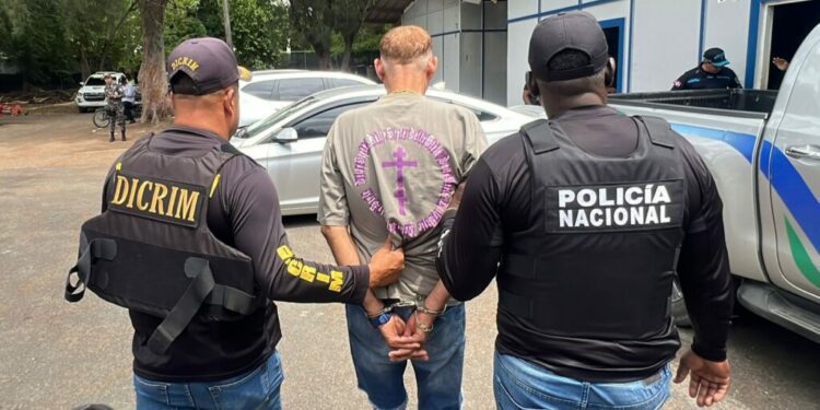 Cae uno de los asaltantes del anciano de 82 años en Santiago