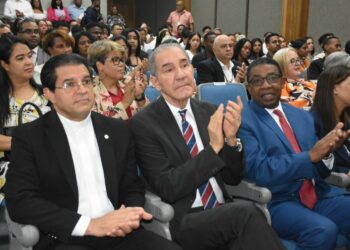 MESCyT eleva el premio a jóvenes investigadores a RD$1 millón 