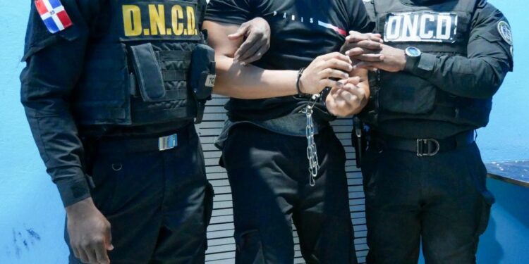 Dominicana extradita a hombre condenado a 114 años en Puerto Rico