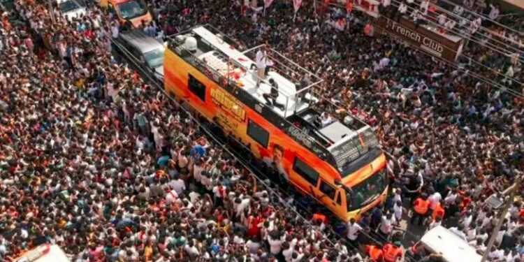 Tragedia en India: 39 muertos en estampida durante mitin político