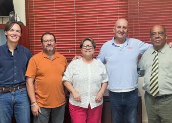 RD refuerza su red meteorológica con apoyo del Centro de Huracanes de EEUU