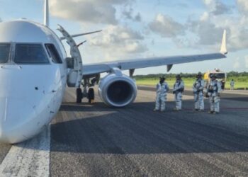Aeronave de Sky High aterriza de emergencia en Las Américas; IDAC investiga