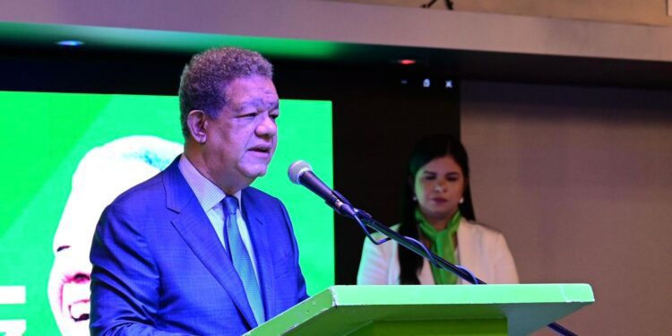 Leonel en Filadelfia: El gobierno del PRM ha sido un fracaso”